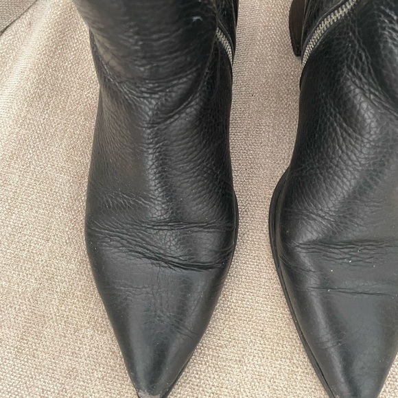 Everlane Black Pebbled Leather Boss Boot - Picture 3 of 11